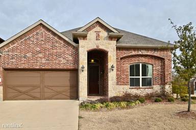 Main picture of 1311 Venezia Ln