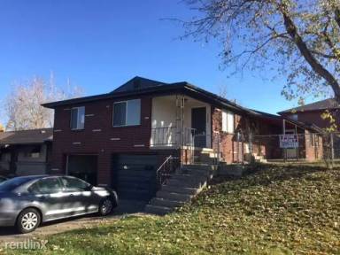 Main picture of 5260 Meade St