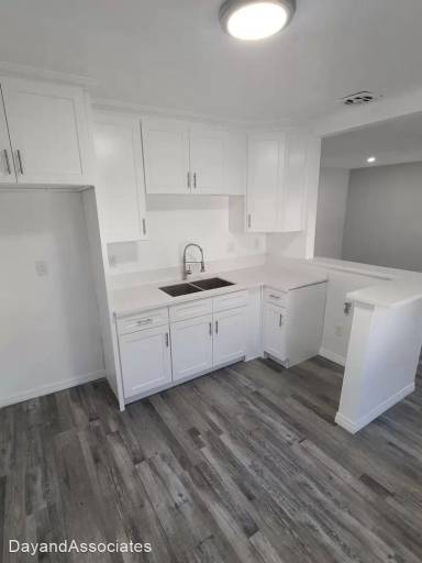 Main picture of 9533 Deeble St