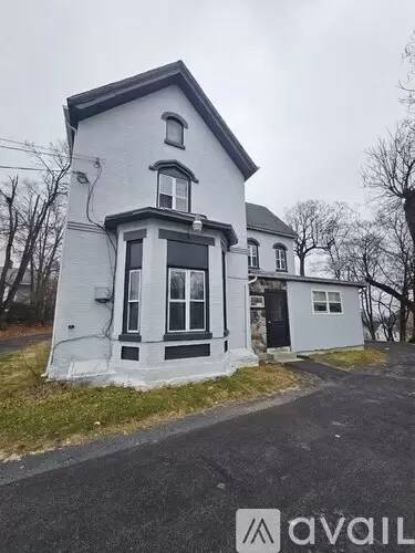 Main picture of 30 Hudson View Ter