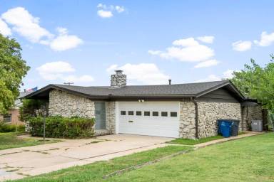 Main picture of 8340 E 23rd St