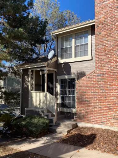Main picture of 2052 S Helena St