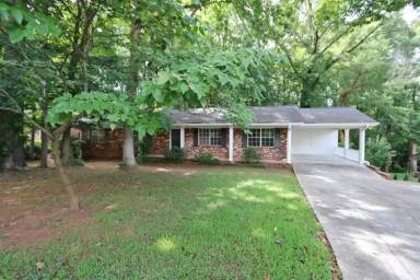 Main picture of 4215 Fawn Ln SE