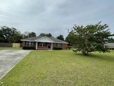 Main picture of 261 SE Winchester Way