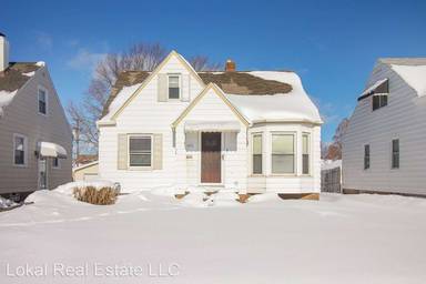Main picture of 4910 Lincoln Ave
