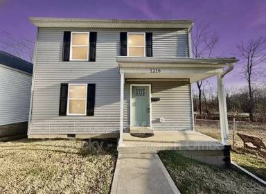 Main picture of 1216 Pleasant St
