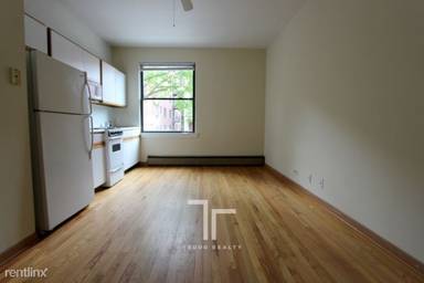 Main picture of 635 W Barry Ave