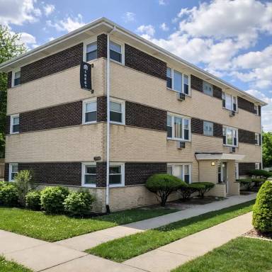 Main picture of 10144 S Pulaski Rd