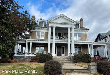Main picture of 441 Highland Ave SW