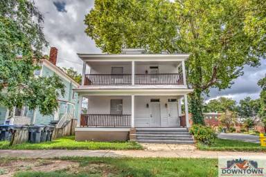 Main picture of 136 Broad St