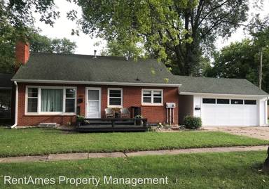 Main picture of 307 E 11th St