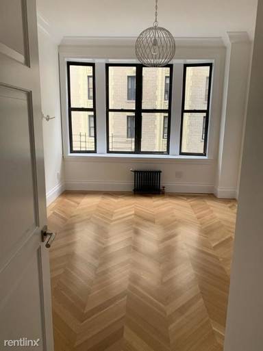 Main picture of 220 W 98th St Apartments