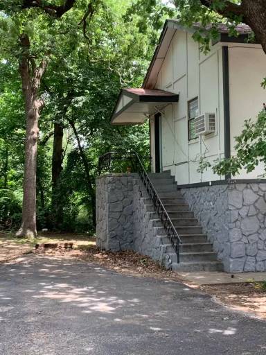 Main picture of Pine Lake Apartments