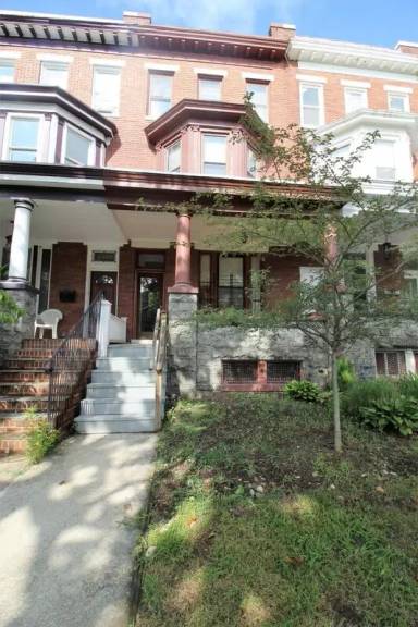 Main picture of 2820 Guilford Ave
