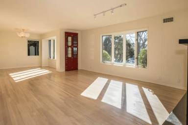 Main picture of 500 Salerno Dr
