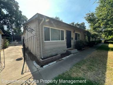 Main picture of 6061 S Land Park Dr