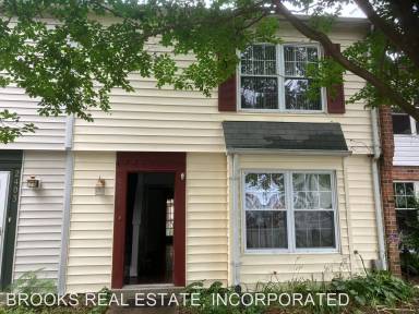 Main picture of 2404 London Company Way