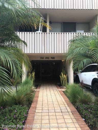 Main picture of 1740 Upas St