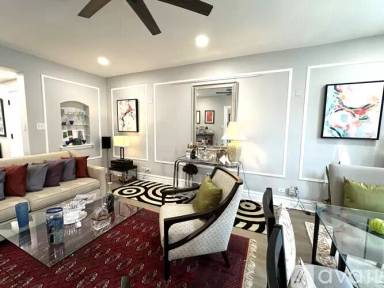 Main picture of 1352 W Carmen Ave