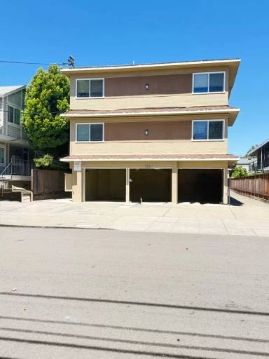 Main picture of 2211 San Antonio Ave