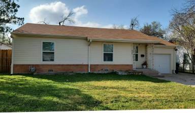 Main picture of 909 Carlisle Ave