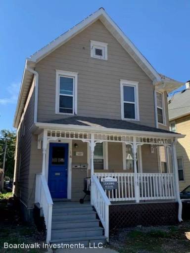 Main picture of 14 S Bassett St