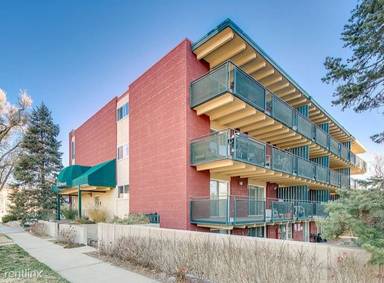 Main picture of 200 N Pearl St