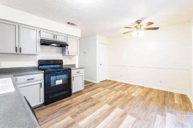 Main picture of 12133 El Sendero St
