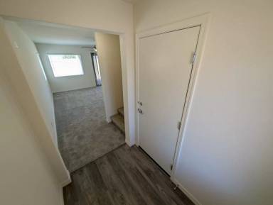 Main picture of 4935 Toad Lily St