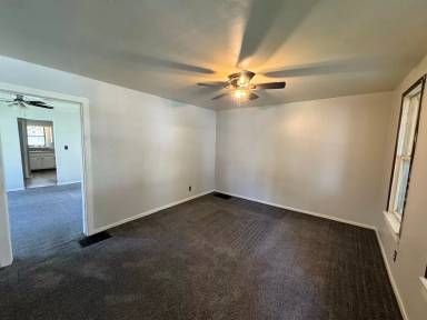 Main picture of 2349 W 2nd St