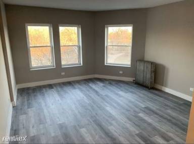 Main picture of 5256 S King Dr