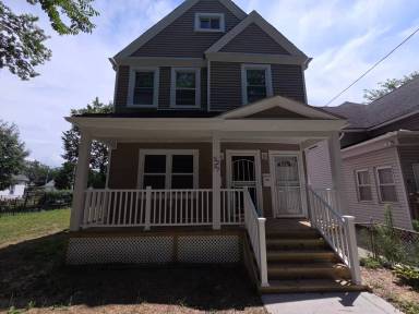 Main picture of 3237 Seymour Ave