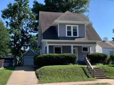 Main picture of 2416 Doniphan Ave