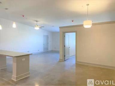 Main picture of 3023 W 7th St