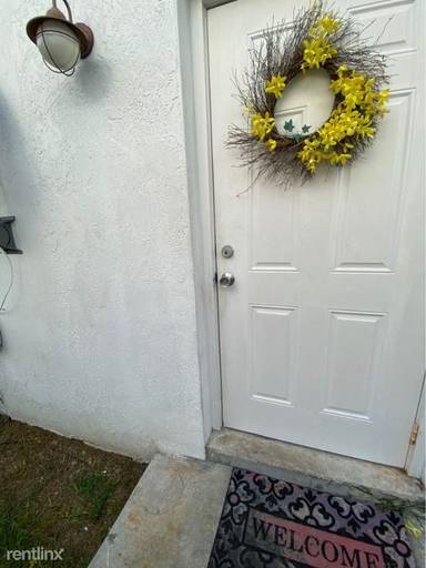 Main picture of 12230 SW 185th St