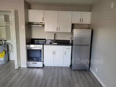 Main picture of 2497 N Park Ave