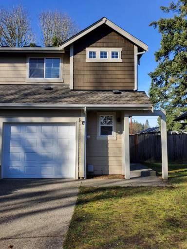 Main picture of 421 N 3rd Ave SW