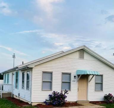 Main picture of 206 2nd St