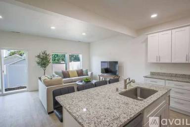 Main picture of 701 S Felts Rd