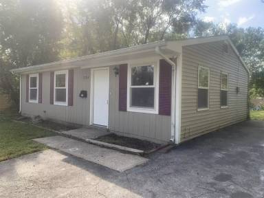Main picture of 2714 S 48th Ter