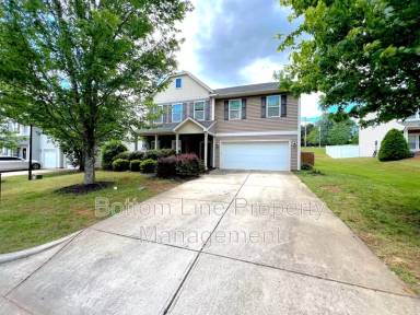 Main picture of 815 Sarah Laura Ln