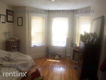 Main picture of 133-35 Chiswick Rd