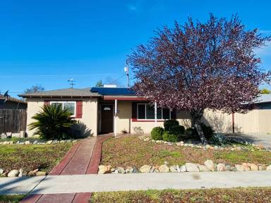 Main picture of 4563 N Eddy Ave