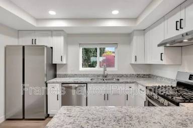 Main picture of 164 Terracina Way