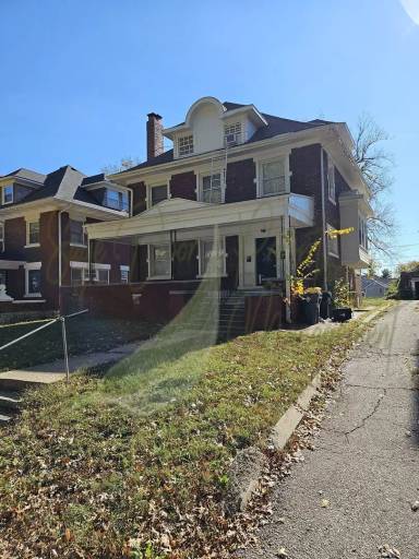 Main picture of 2639 E 29th St