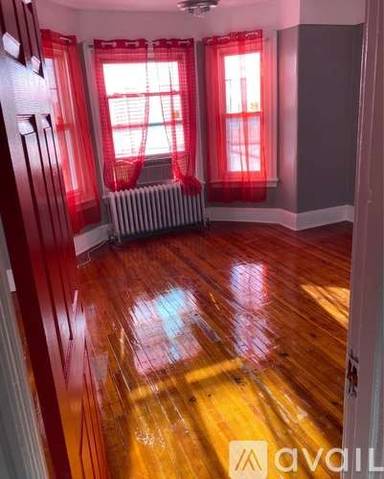 Main picture of 340 N Simpson St