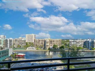 Main picture of Alexander Towers Condo