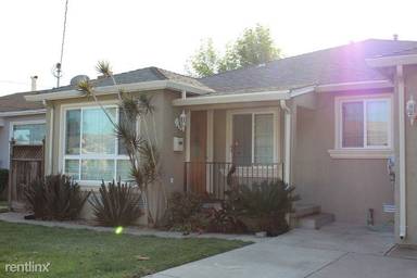 Main picture of 523 Warden Ave