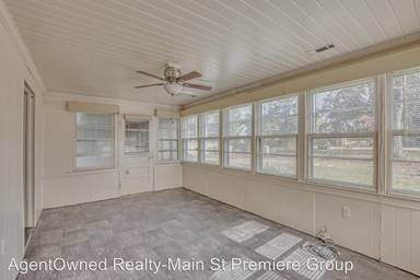 Main picture of 1161 Columbia Rd