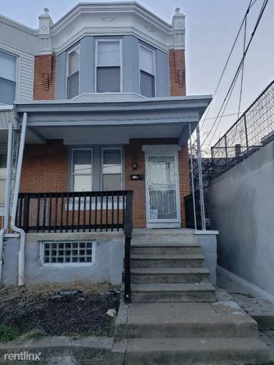 Main picture of 4901 N Lawrence St